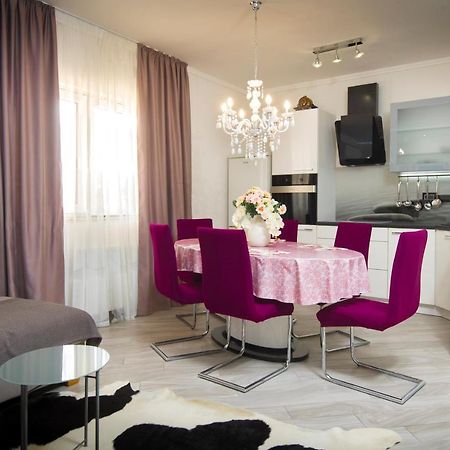 Villa J&J Apartments Residence With Swimming Pool Podstrana Exteriör bild